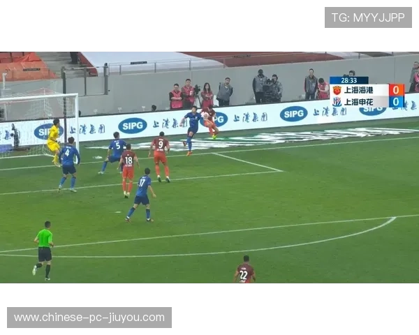 富勒姆进球因VAR介入判罚越位无效，曼联逃过一劫